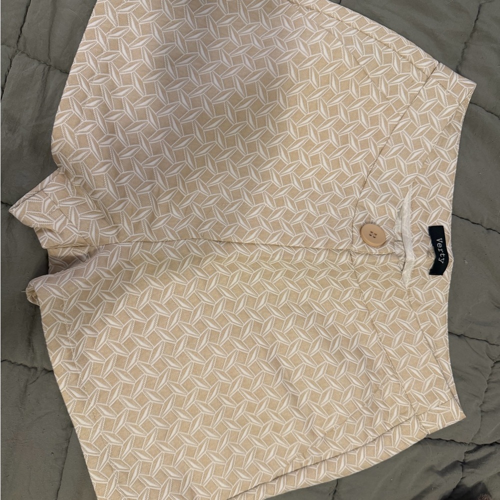 Chic Beige Patterned Shorts